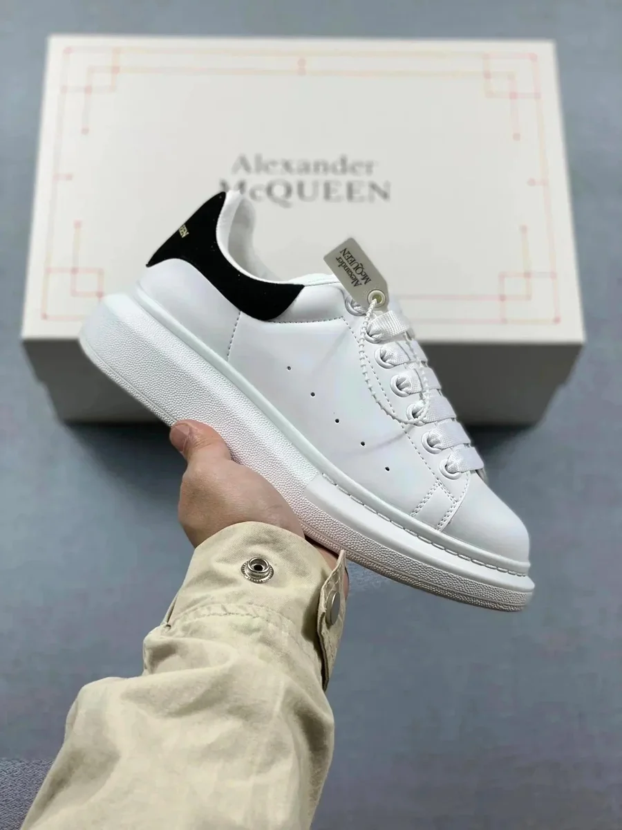 Alexander McQueen Alexander McQueen McQueen White/Black Sneakers White - 1
