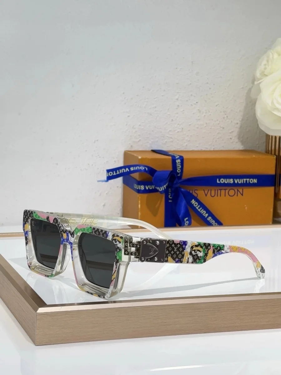 Louis Vuitton Louis Vuitton Multicolor Monogram Sunglasses Multicolor