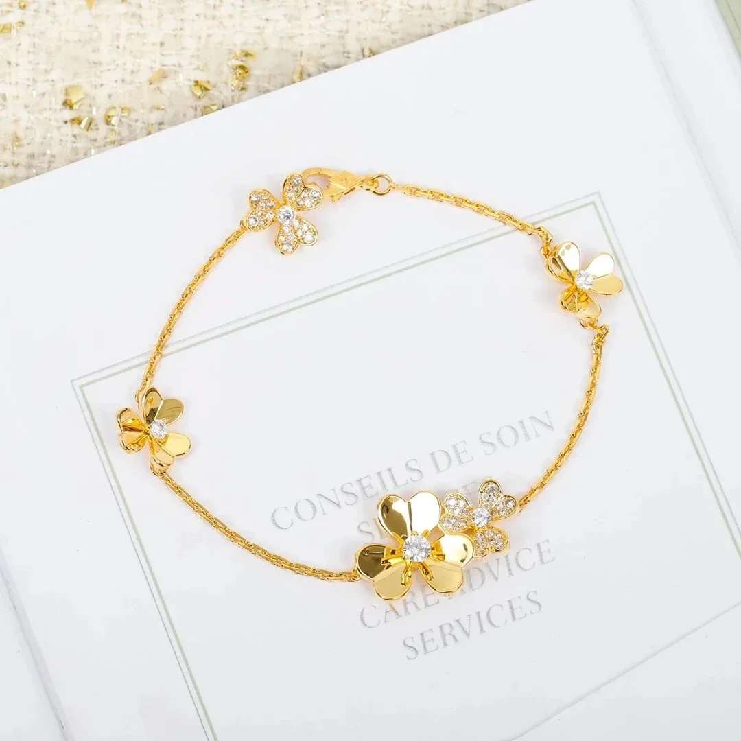 Van Cleef & Arpels Van Cleef & Arpels Alhambra Gold Flower Bracelet Gold