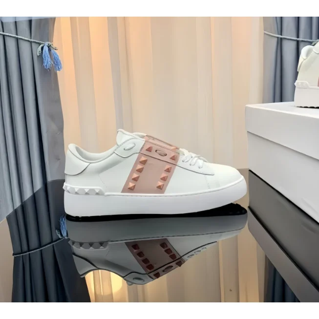 Valentino Valentino Rockstud White/Pink Sneakers White