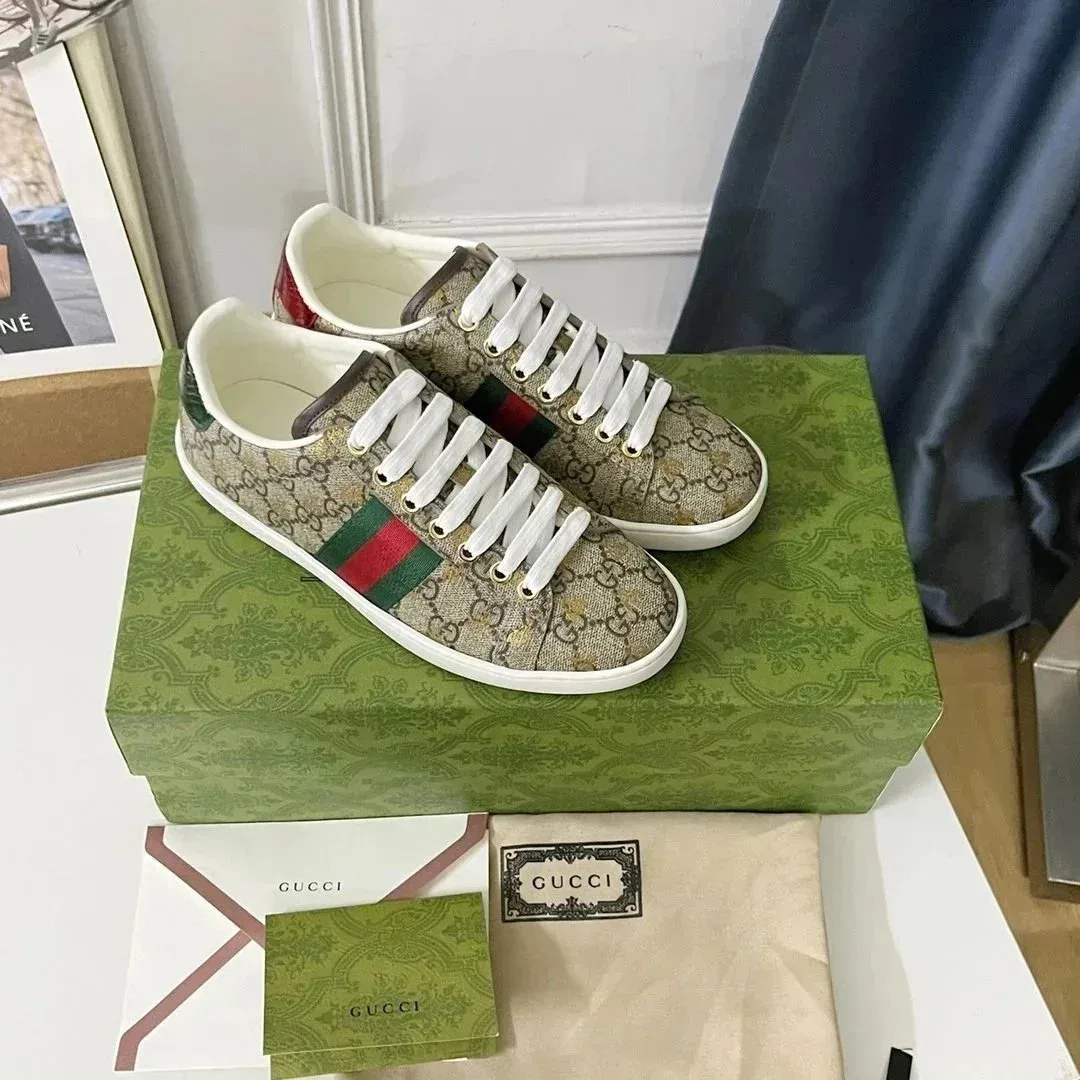Gucci Gucci GG Supreme Beige/Red-Green Sneakers Beige