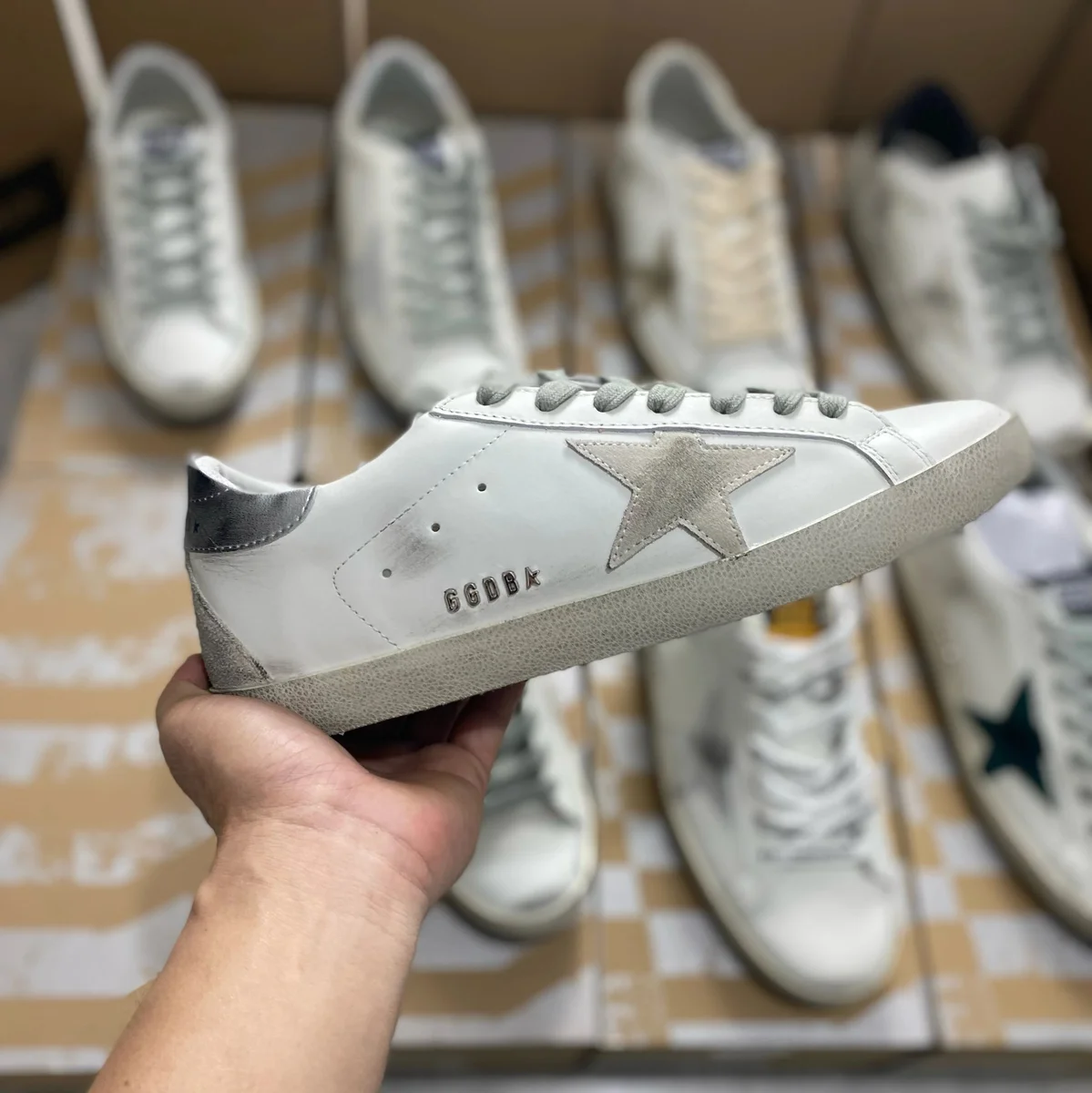 Golden Goose Golden Goose Super-Star Silver Tail Grey Star Sneakers Silver - 1