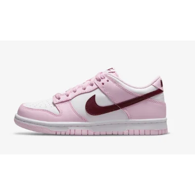 Nike Nike Dunk Low Valentine's Sneaker Pink