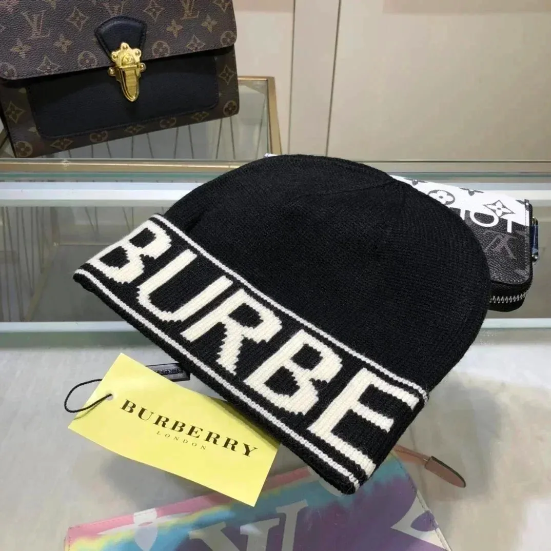 Burberry Burberry Black/White Knit Beanie Black