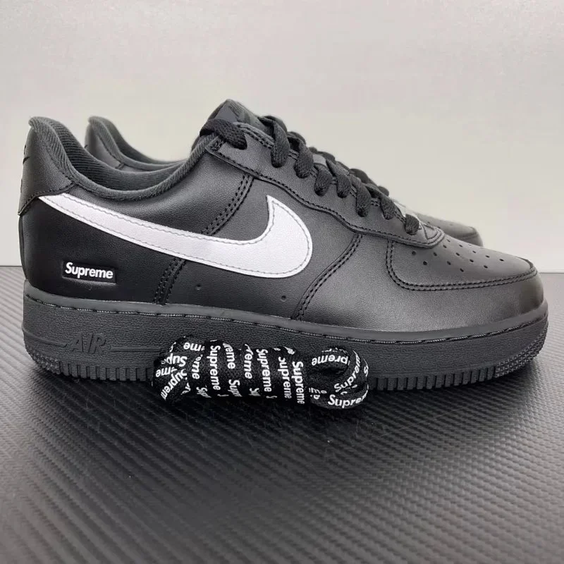Nike Supreme x Nike Air Force 1 Black/White Sneakers Black