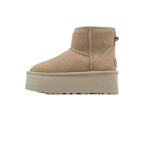 UGG Classic Short Sand Beige Boots