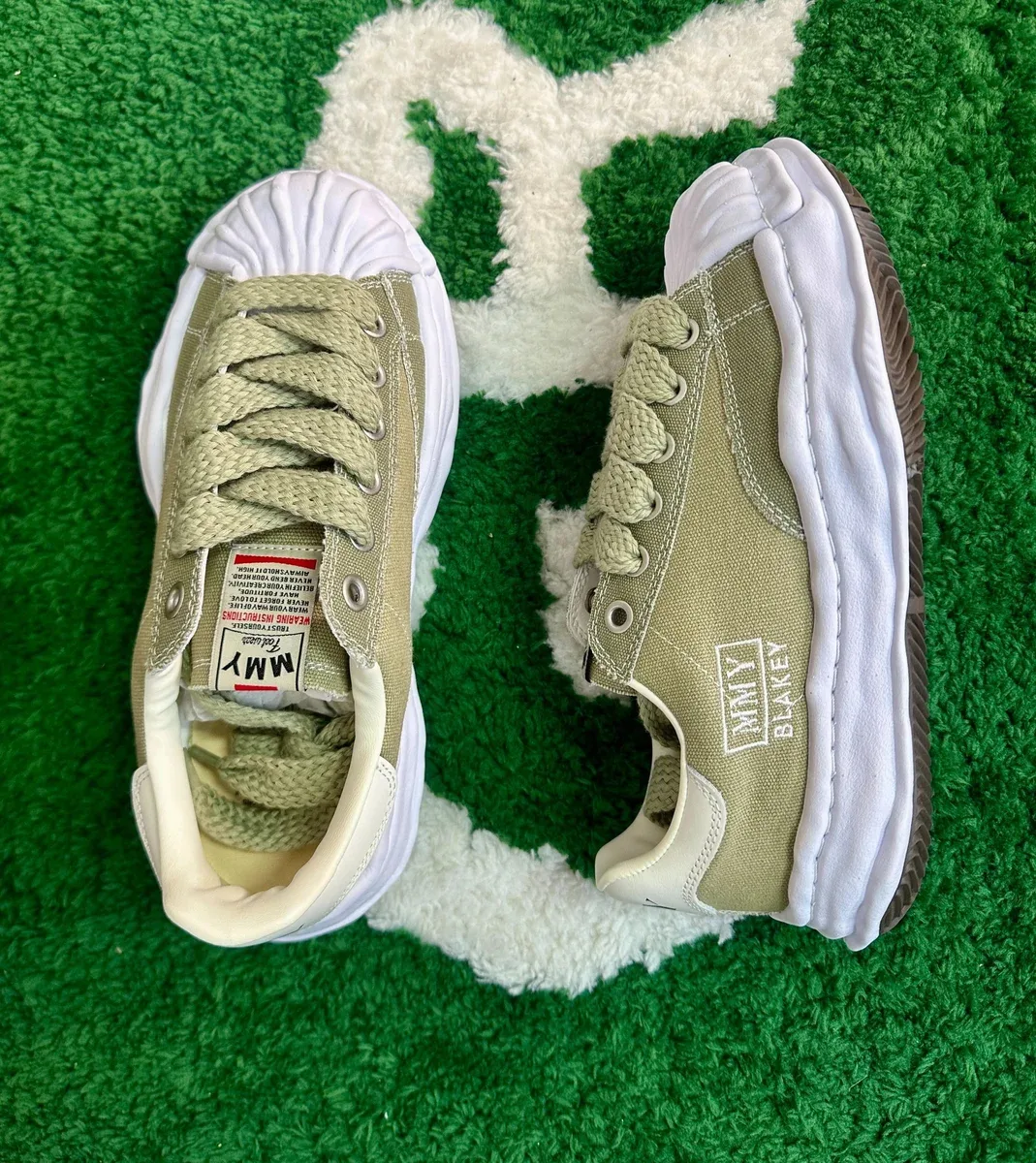 Maison Mihara Yasuhiro Maison Mihara Yasuhiro MMY Blakey Olive Canvas Sneakers Green - 1