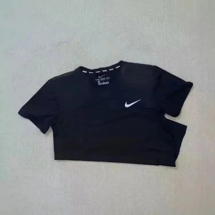 Nike Nike The Nike Tee Black T-Shirt Black