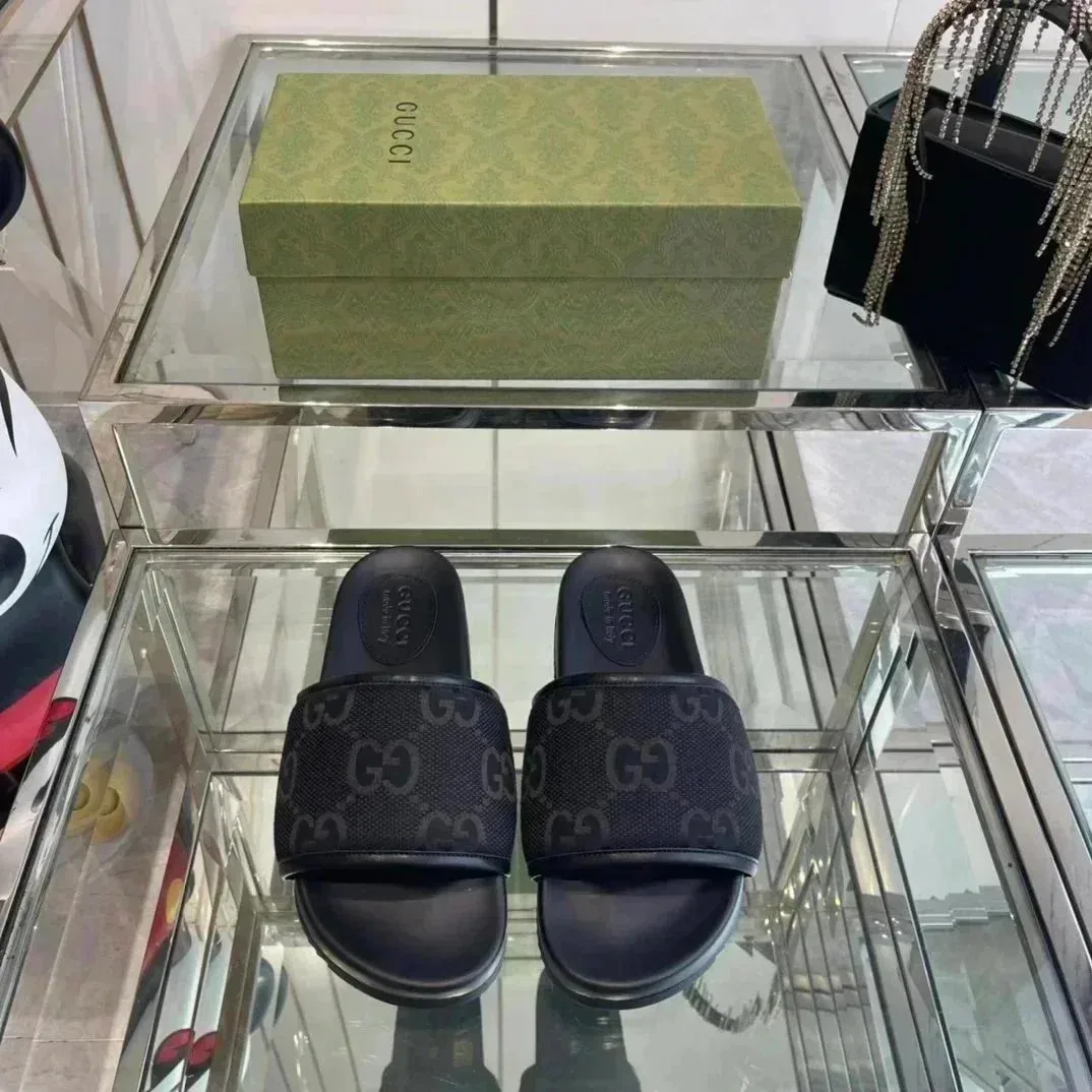 Gucci Gucci GG Supreme Black GG Monogram Slides Black