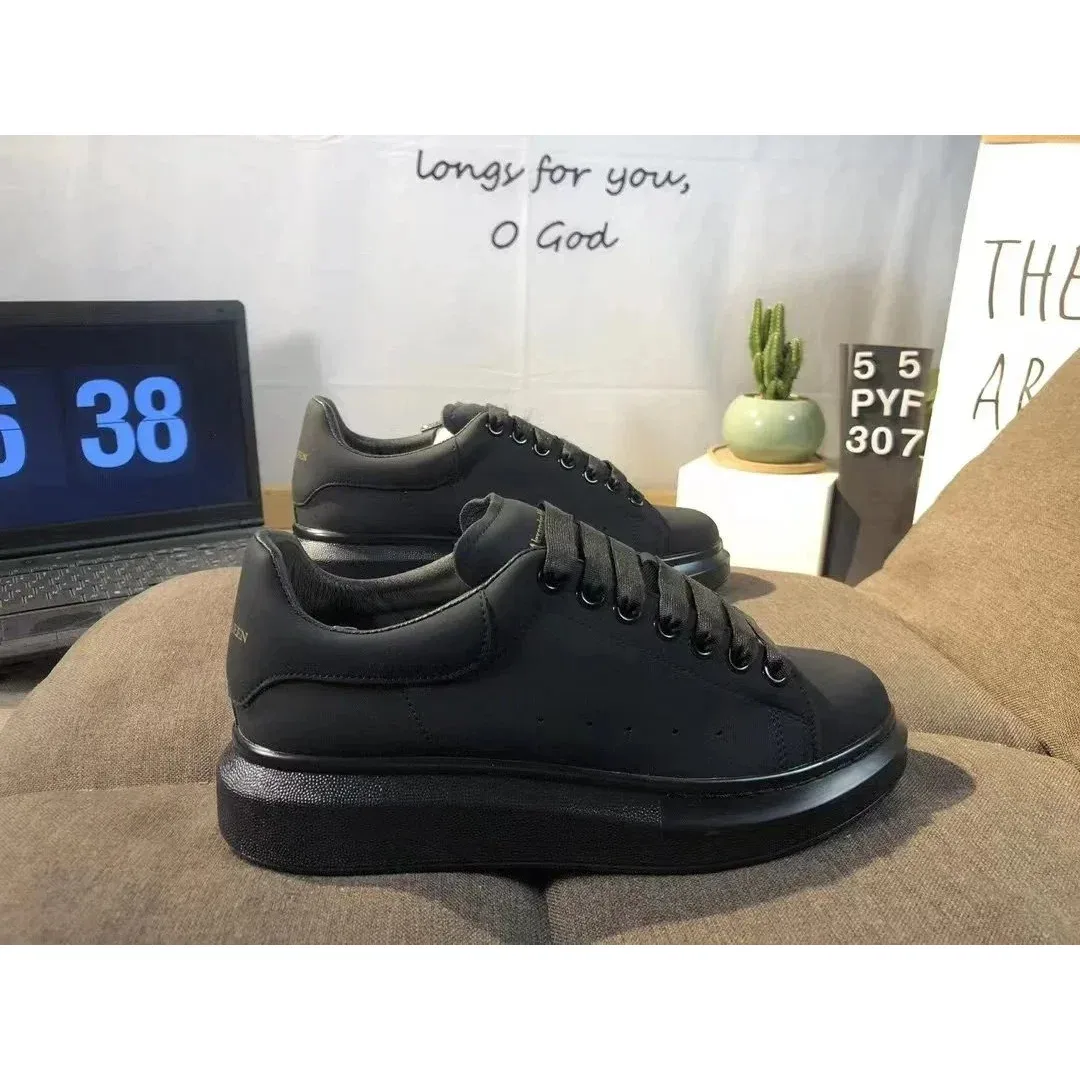 Alexander McQueen Alexander McQueen McQueen Oversized Black Sneakers Black - 1