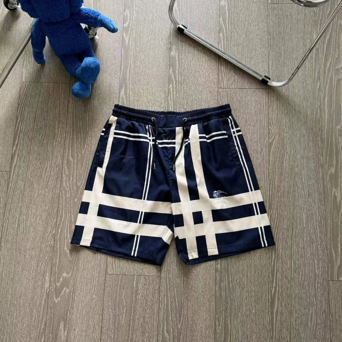Burberry Burberry TB Monogram Plaid Shorts 38 Shorts Navy - 1