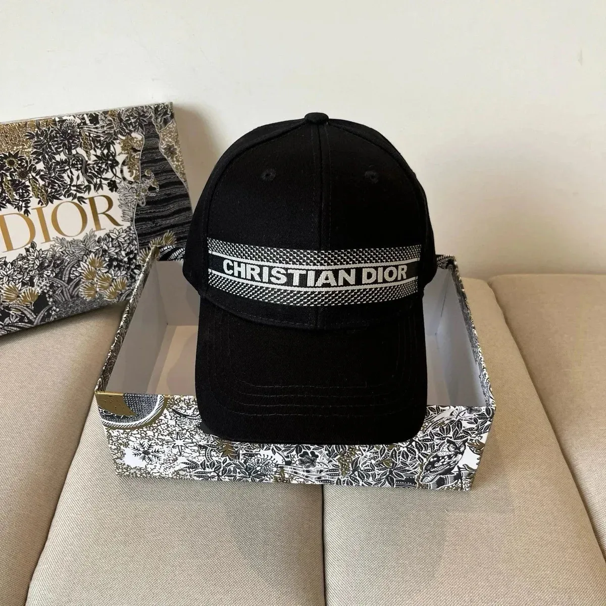 Dior Dior Black Christian Dior Embroidered Cap Black - 1