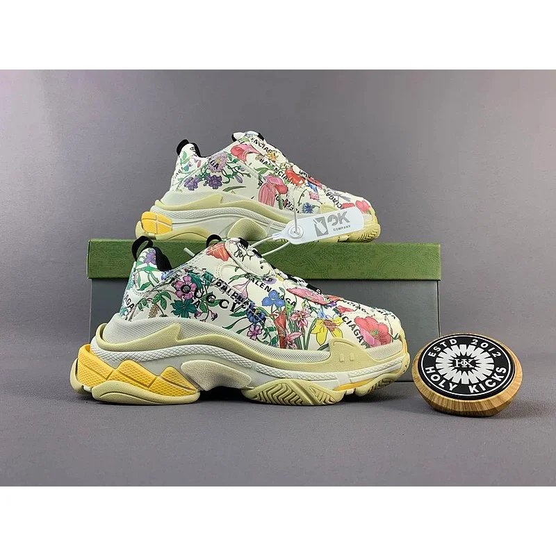 Balenciaga Balenciaga Triple S Floral Print Sneakers White - 1