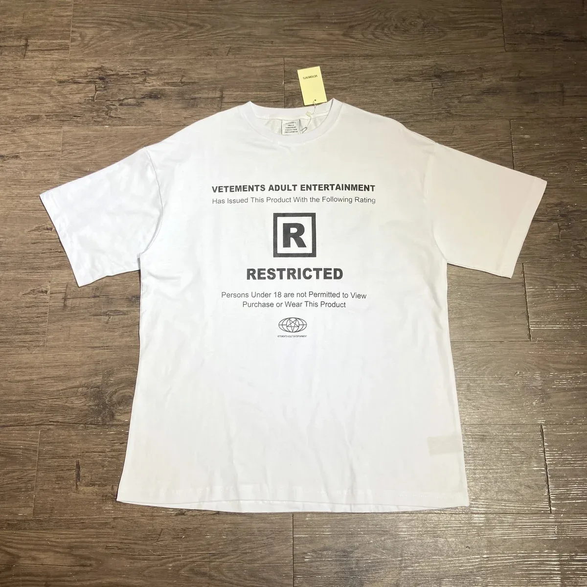 Vetements Vetements Restricted Adult Entertainment White T-Shirt White - 1