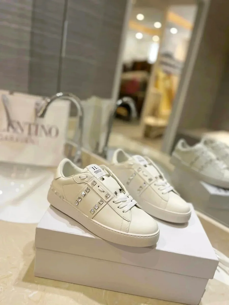 Valentino Valentino Rockstud 23 White Sneakers White