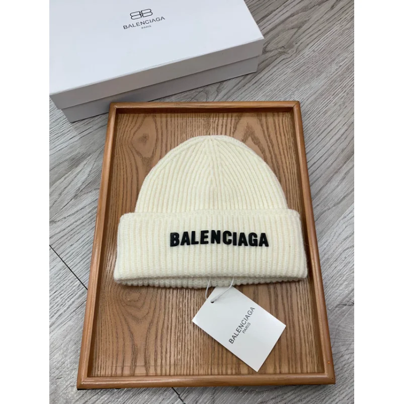 Balenciaga Balenciaga Cream BA Logo Beanie Cream - 1
