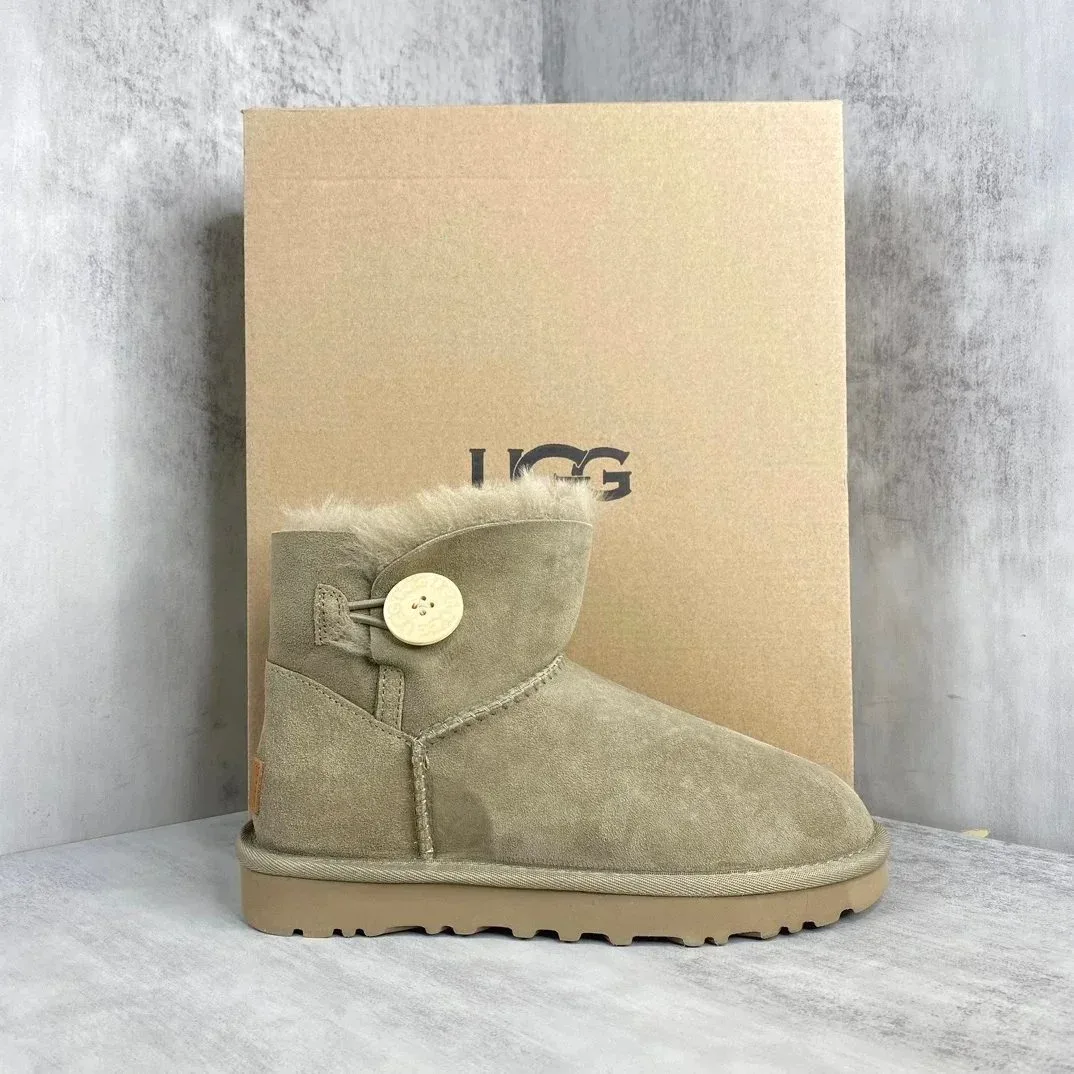 UGG UGG Classic Short Button Boot G-Style National Green Green