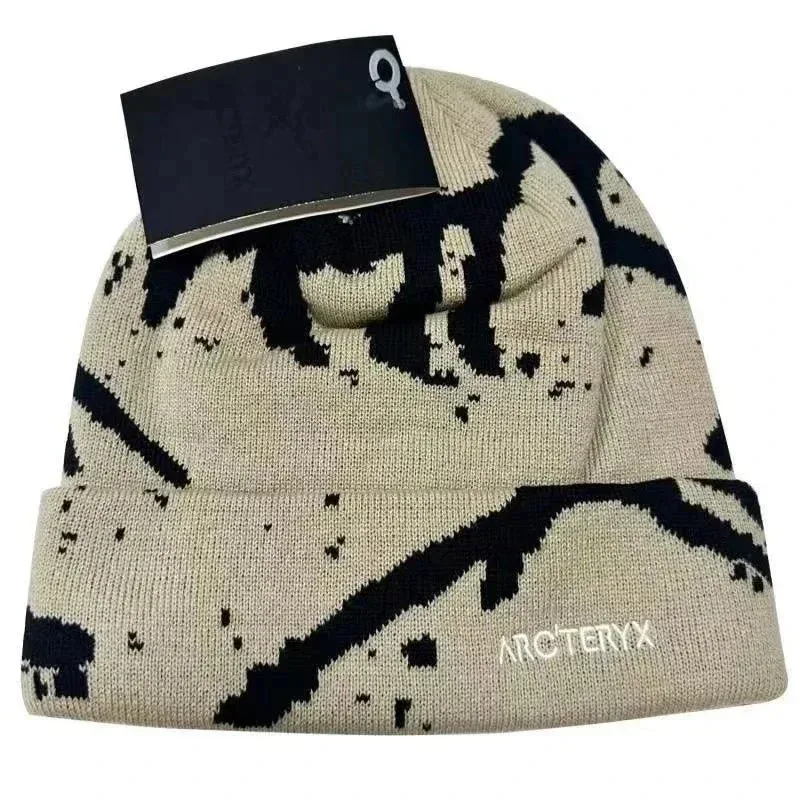 Arc'teryx Arcteryx Beanie Black/Beige Pattern Headwear Beige