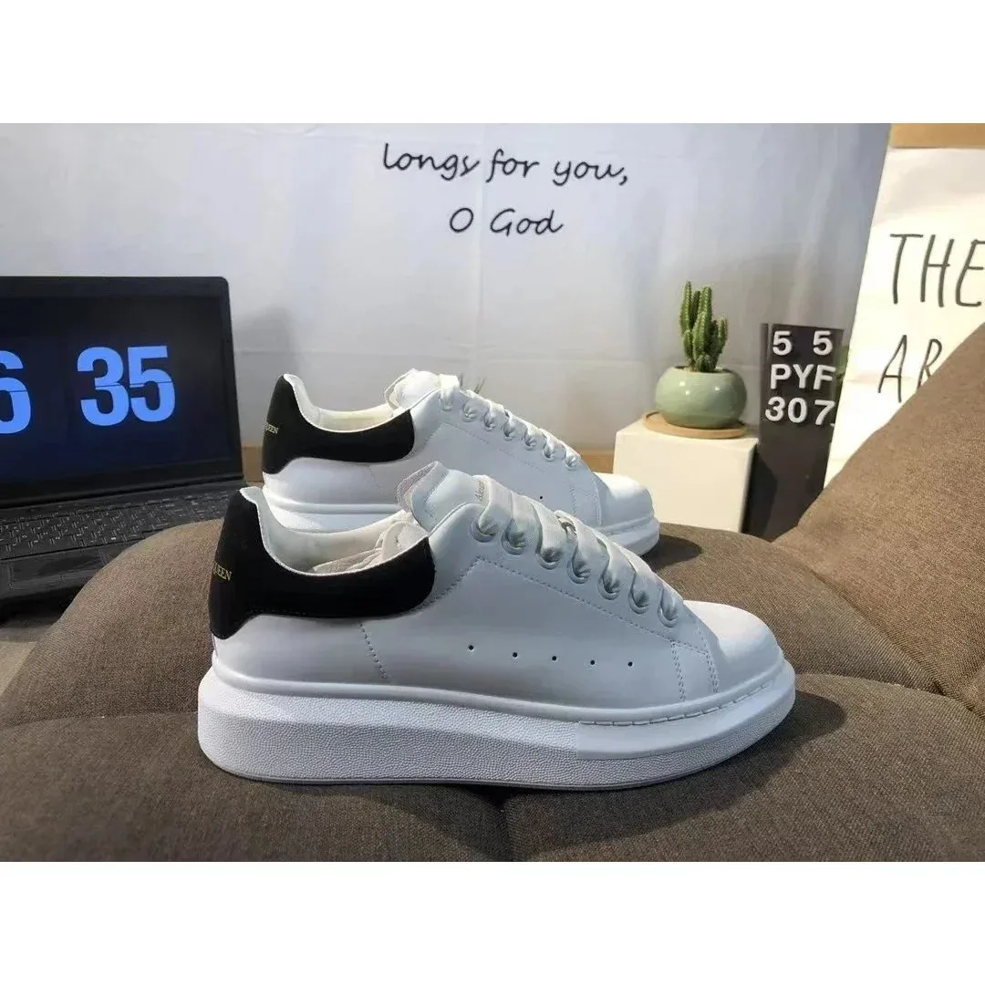 Alexander McQueen Alexander McQueen Oversized White & Black Sneakers White