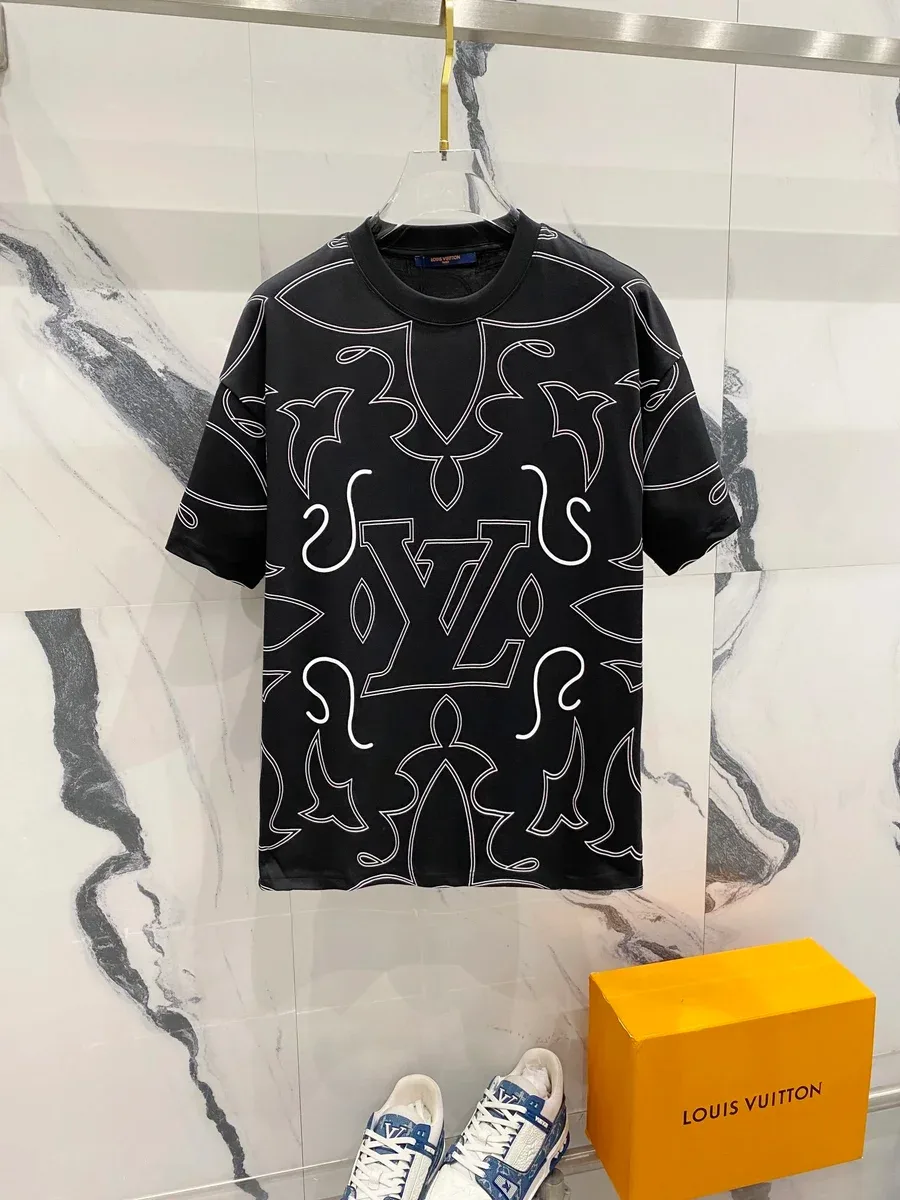 Louis Vuitton Louis Vuitton Monogram Black/White T-Shirt Black