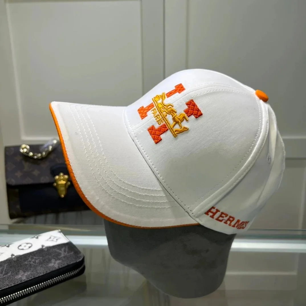 Hermès Hermès White/Orange Embroidered Logo Cap White