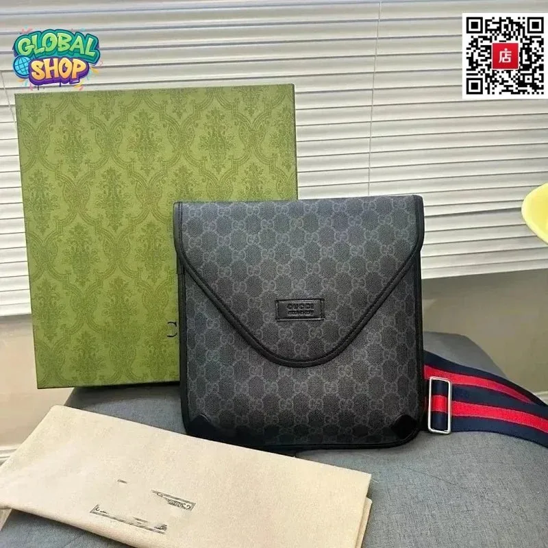 Gucci Gucci GG Supreme Black Monogram Crossbody Bag Black - 1