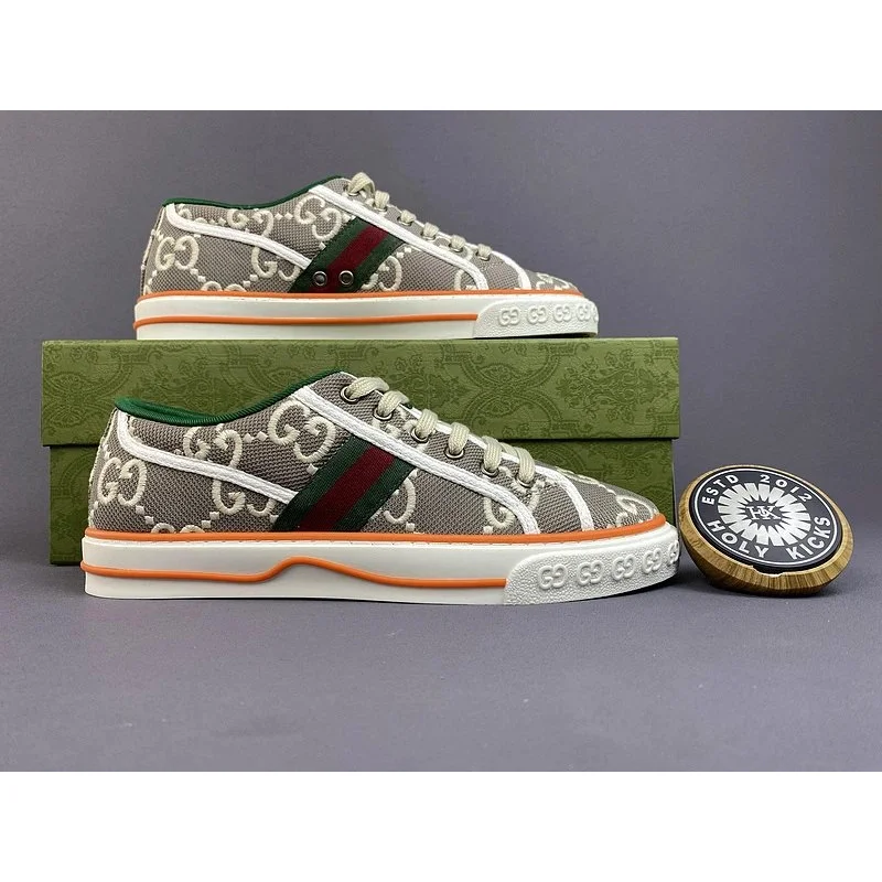 Gucci Gucci Runners GG Monogram Sail/Red Sneakers Grey - 1