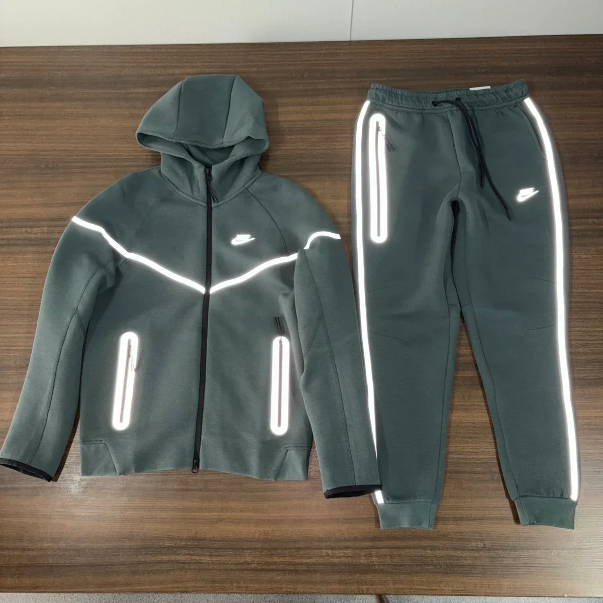 Nike Nike Tech Fleece Military Green Reflective Tracksuit Green - 1