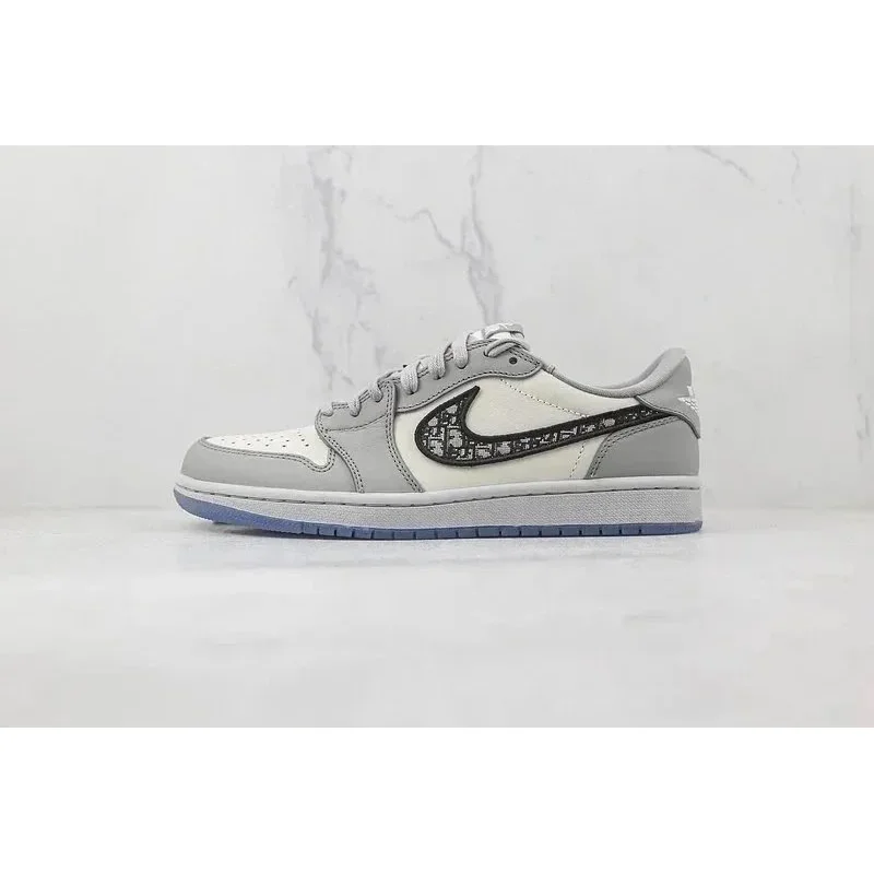 Nike Nike Air Jordan 1 Low Triple White Sneakers White - 1