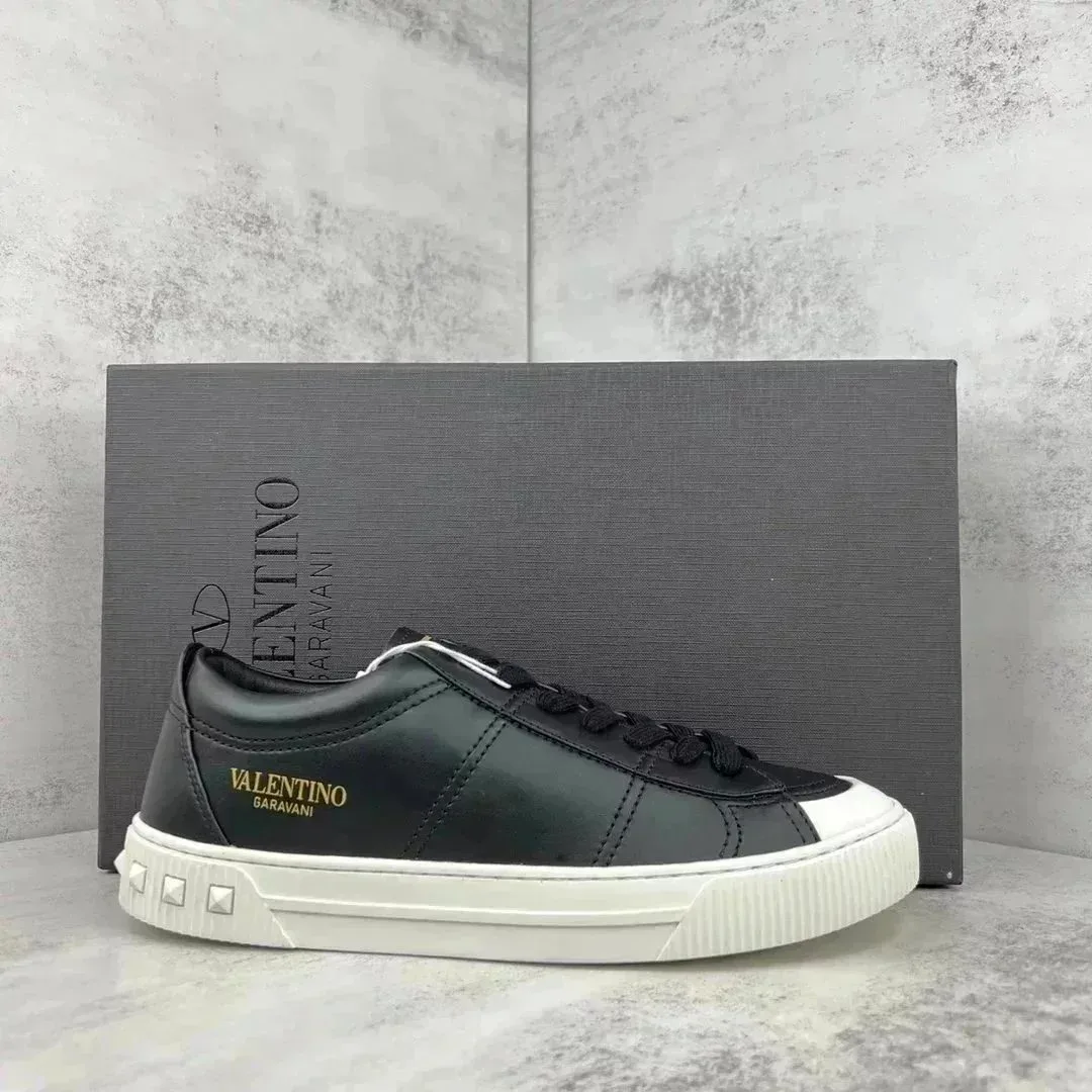 Valentino Valentino Rockstud Black/White Sneakers Black - 1