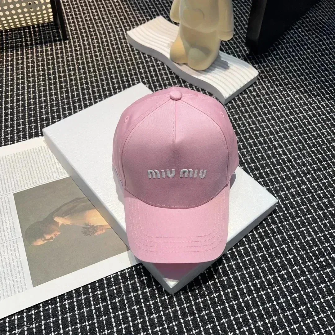 Miu Miu Miu Miu Pink Embroidered Cap Pink