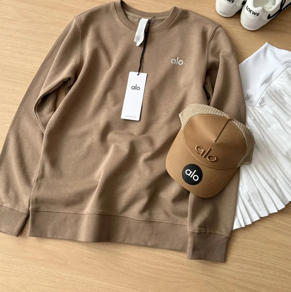 Alo Yoga Alo Brown Crewneck Sweatshirt Brown - 1