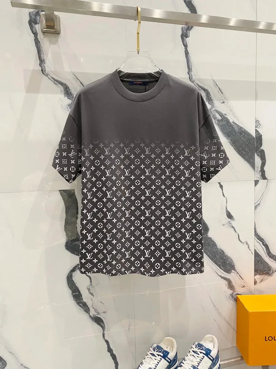 Louis Vuitton Louis Vuitton Monogram Grey/White T-Shirt Grey