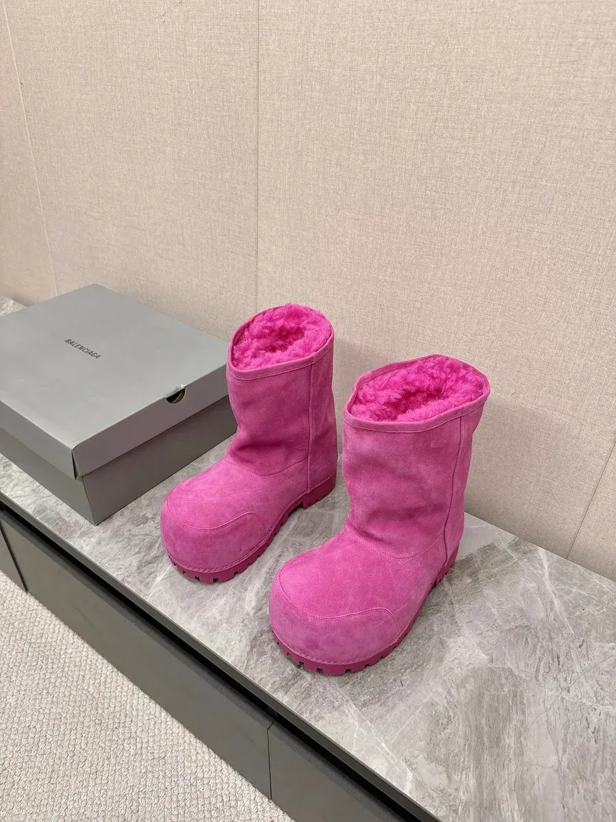 Balenciaga Balenciaga Pink Faux Fur Boots Pink - 1